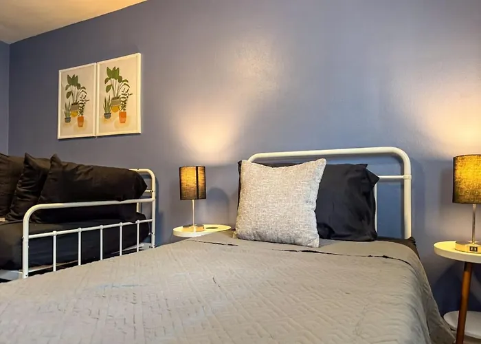 Charming 2 Bedrooms With Sofa Bed And Wifi Apartment *