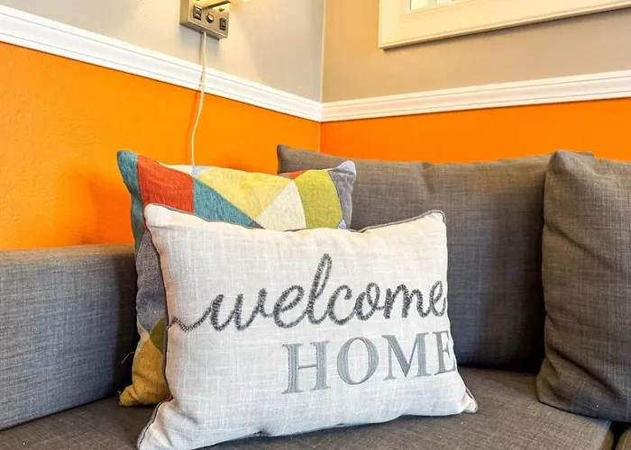 Charming 2 Bedrooms With Sofa Bed And Wifi Apartment *